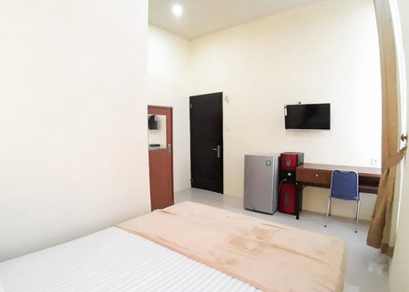 RedDoorz Syariah near Transmart Jambi 2, Paalmerah, Indonesia