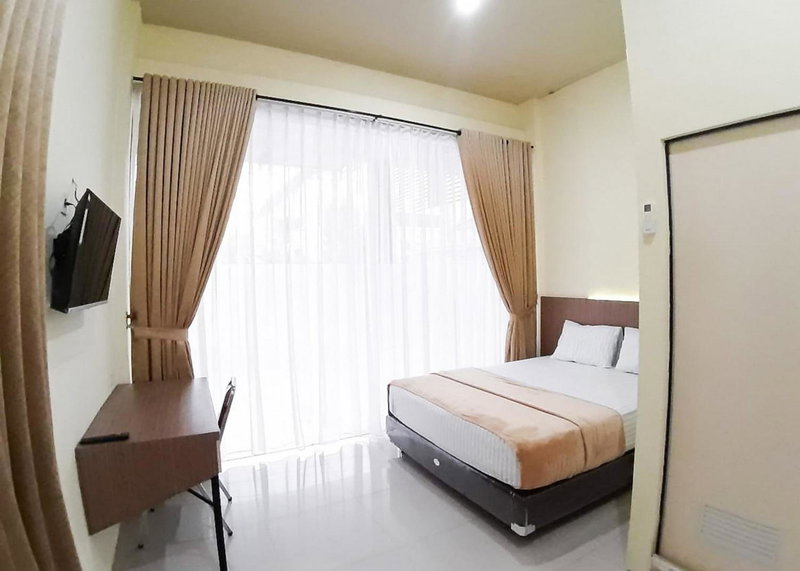 RedDoorz Syariah near Transmart Jambi 2, Paalmerah, Indonesia