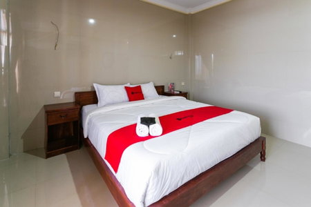 RedDoorz near Parangtritis Beach, Bantul, Indonesia