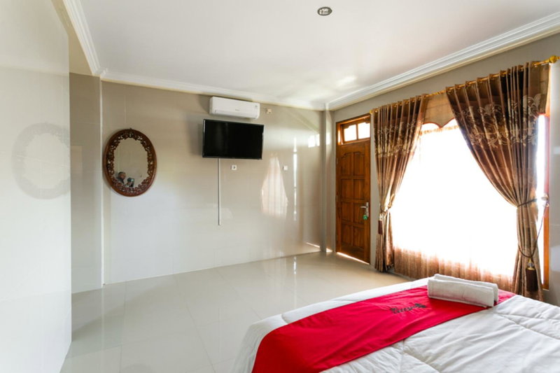 RedDoorz near Parangtritis Beach, Bantul, Indonesia