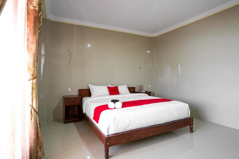 RedDoorz near Parangtritis Beach, Bantul, Indonesia
