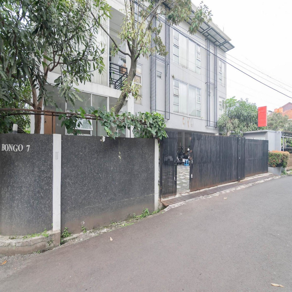 RedDoorz near Trans Studio Mall Bongo Residence, Indonesia