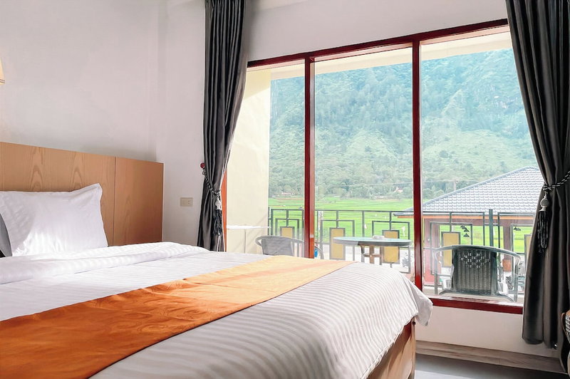 Simangande View & Resto By Helocus, Samosir, Indonesia