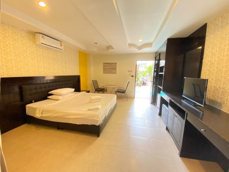 Hill Side Hotel, Patong, Thailand