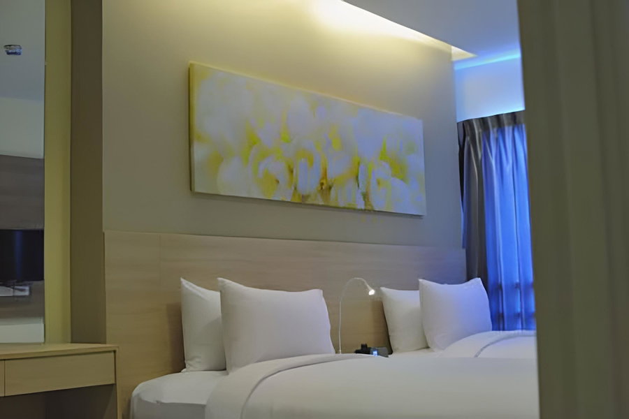 R-Con at Siam Hotel, Bataypora, Thailand