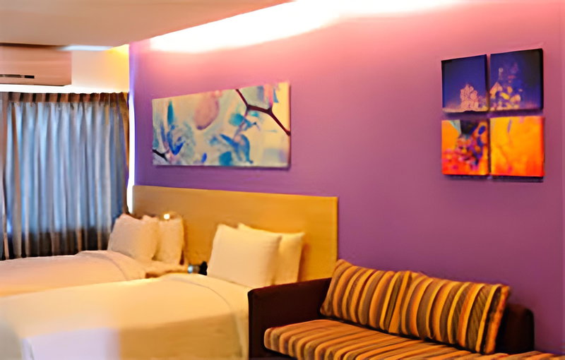 R-Con at Siam Hotel, Bataypora, Thailand
