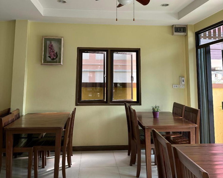 Ponburi Hotel, Nan, Thailand