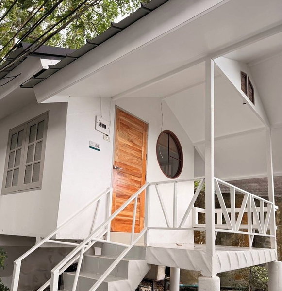 White house bailan resort, Ko Chang, Thailand