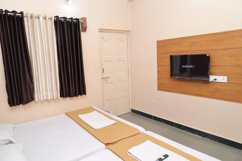Hotel laxminarayan, Shirdi, India