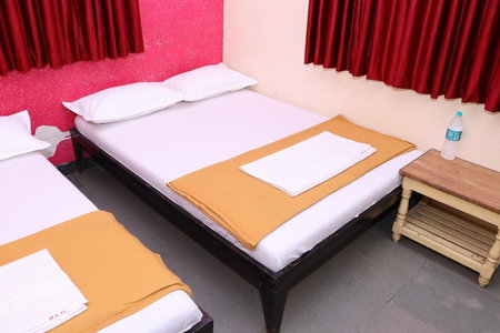 Hotel laxminarayan, Shirdi, India