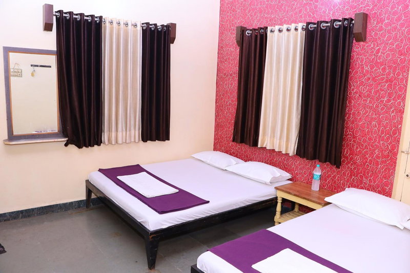 Hotel laxminarayan, Shirdi, India