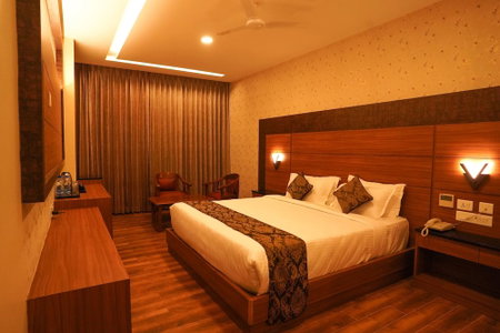 V Five Hotel, Chengalpattu, India