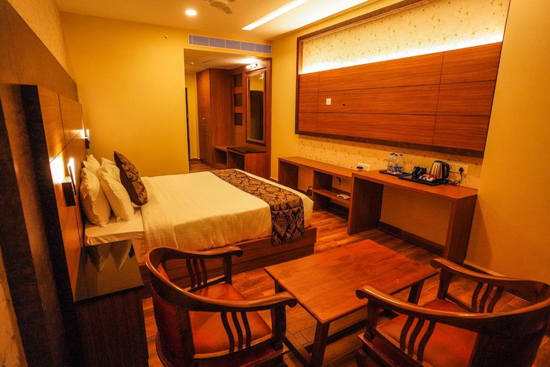 V Five Hotel, Chengalpattu, India