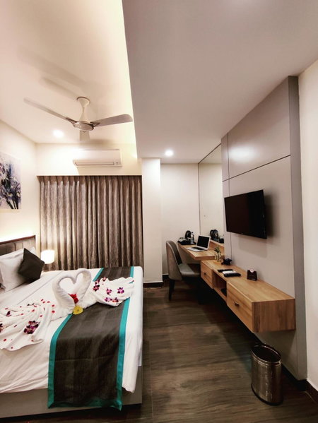 PARK IRIS HOTELS, Bharathi Nagar, Vijayawāda, India