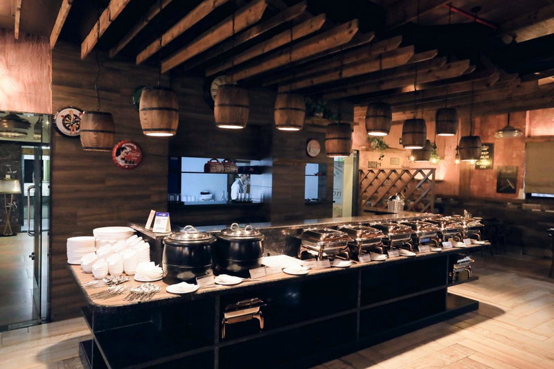 Humming Bird Hotel & Banquet, Anand, India