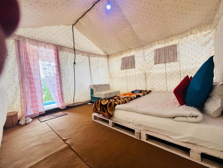 SnowDrop eco resort, Chail, India