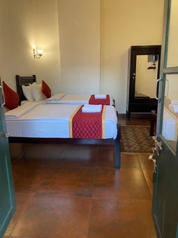 Lakefront Home Hotel, Ooty, India