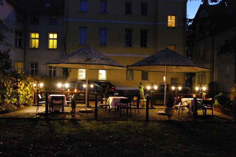 Pensjonat - Restauracja Żółty Domek, Szczecinek, Poland