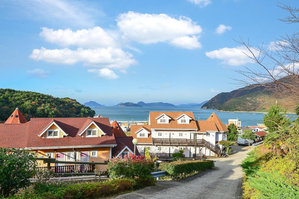 Geoje Gaonara Pension, South Korea