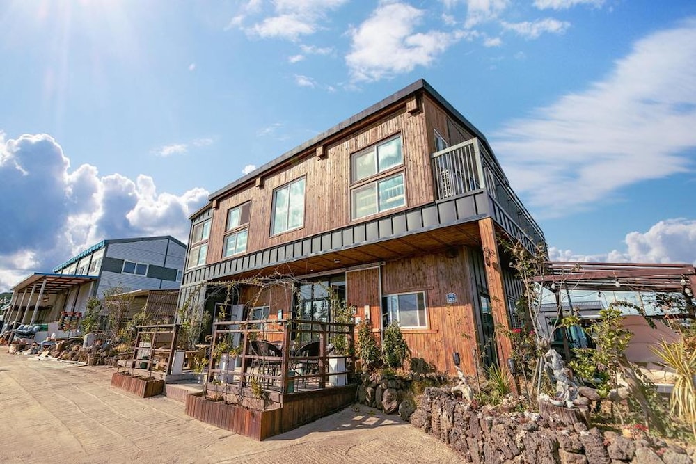 Seogwipo Unyeong Pension, South Korea