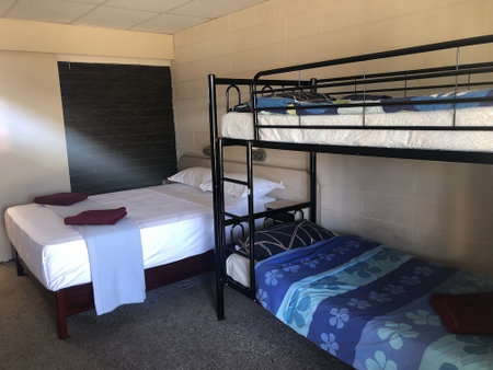 Inland Oasis Motel, Soldiers Hill, Australia