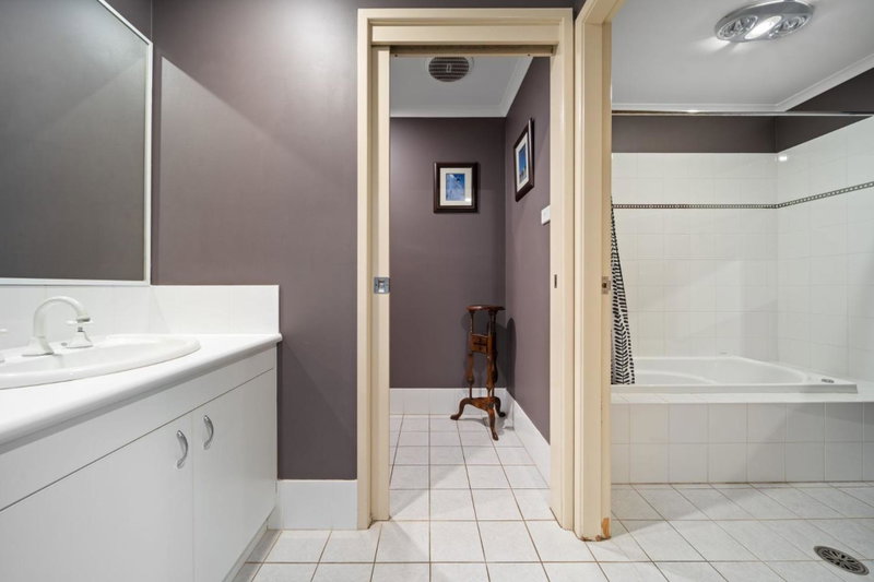 Acacia 2 - Modern 3BR Townhouse l Bath l WiFi l BBQ l Foxtel, Jindabyne, Australia