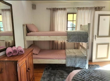 Knysna N2 Lodge, Knysna, South Africa