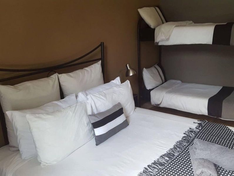 Stumble Inn Backpackers Lodge, Stellenbosch, South Africa