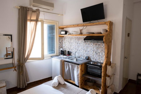Onar Syros - Rustic Rooms, Ermoupoli, Greece