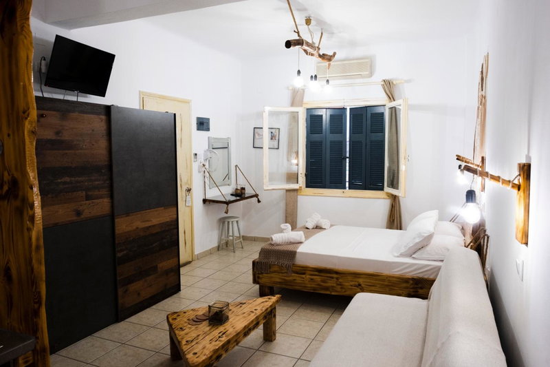 Onar Syros - Rustic Rooms, Ermoupoli, Greece