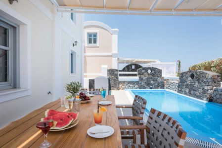 Secret Earth Villas - Santorini, Kamari, Greece