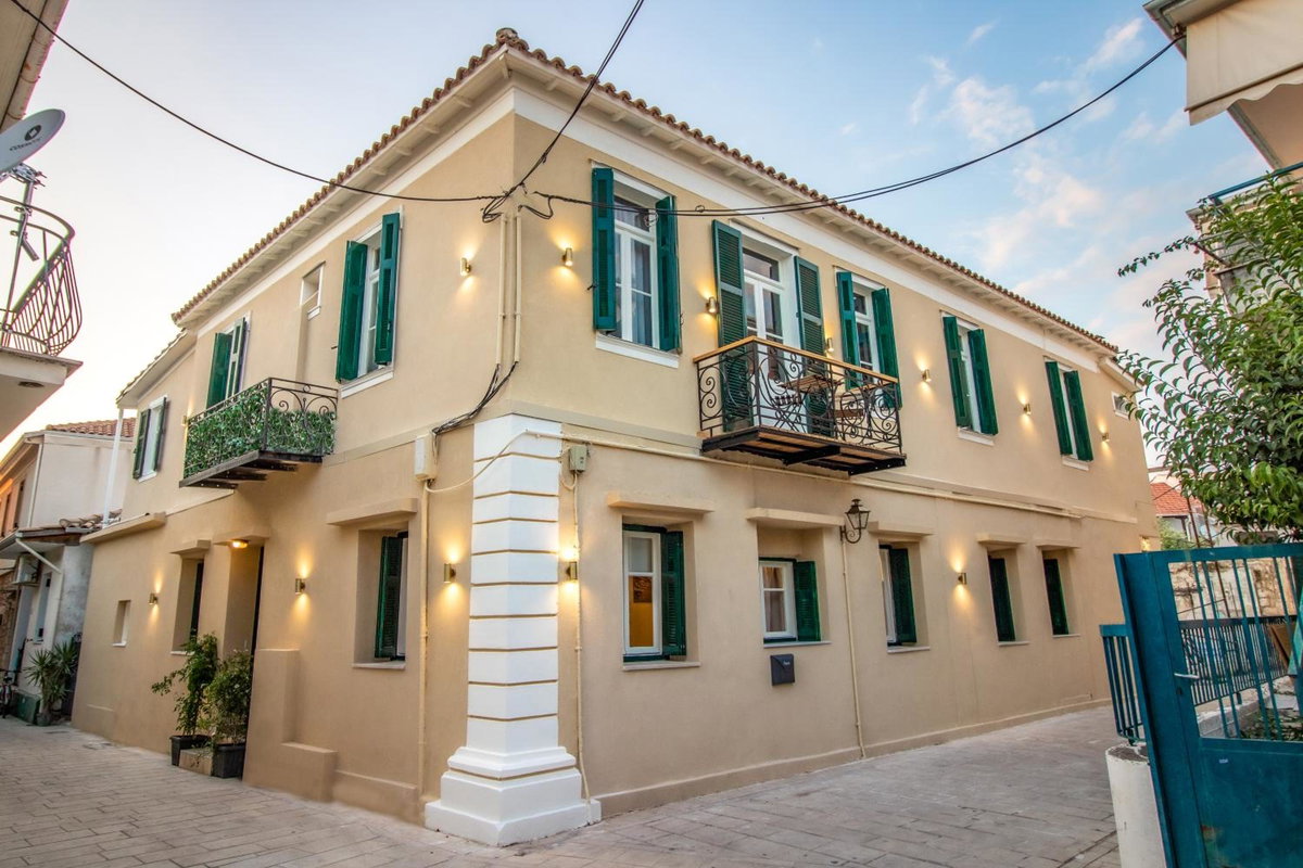 Levkosh Apartments at Lefkada's Heart, Greece