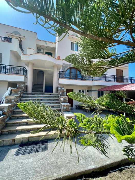 Tranquil Apartments, Naxos Chora, Greece