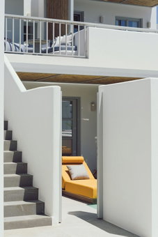 Mr & Mrs White Paros Suites & More, Paros, Greece