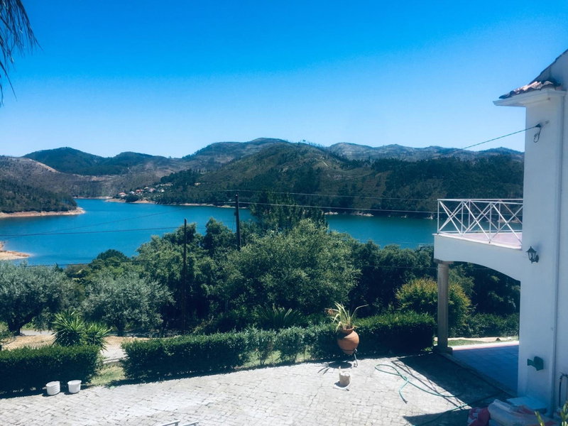 Lakeside Rest, Ferreira do Zêzere, Portugal