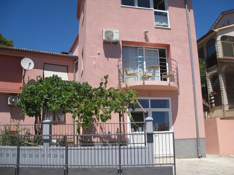 Dina Apartments, Pula, Croatia