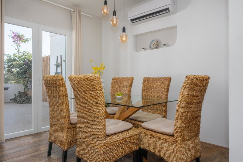 Villa Oasis with private pool, Milna, Croatia