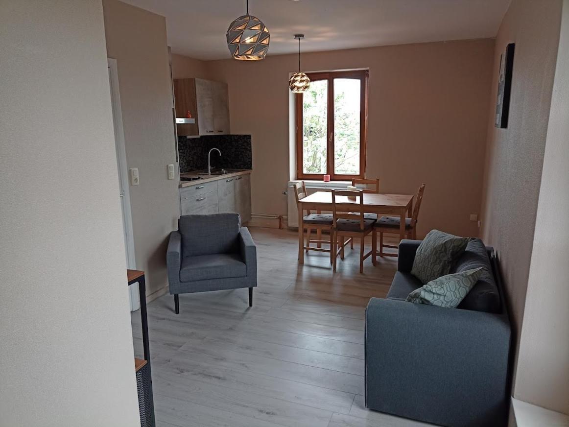 Hotel · Au Bon pl'Han, Han-sur-Lesse