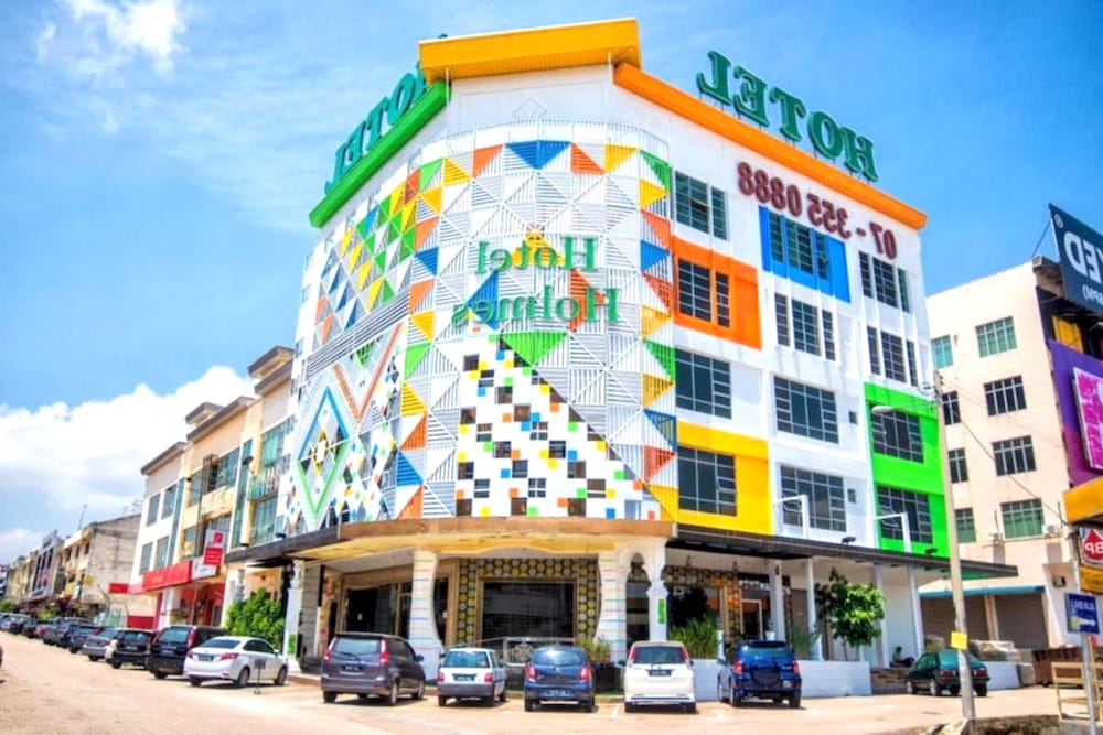 Hotel · Hotel Holmes Johor Jaya, Johor Bahru