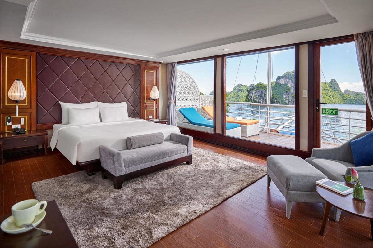 Lan Ha Lotus Cruise, Vietnam