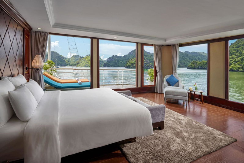 Lan Ha Lotus Cruise, Ha Long, Vietnam