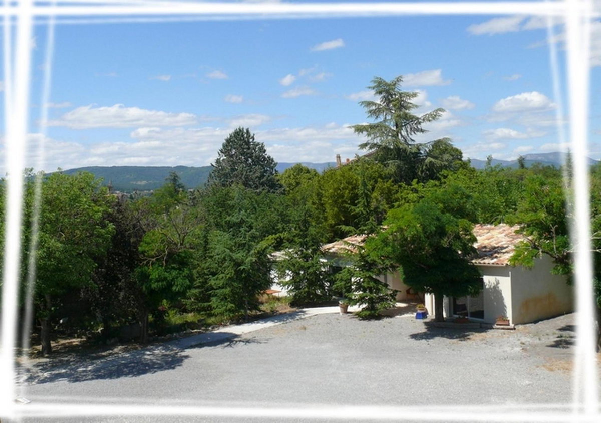 Hotel · Auberge de la Couronne, Lablachère