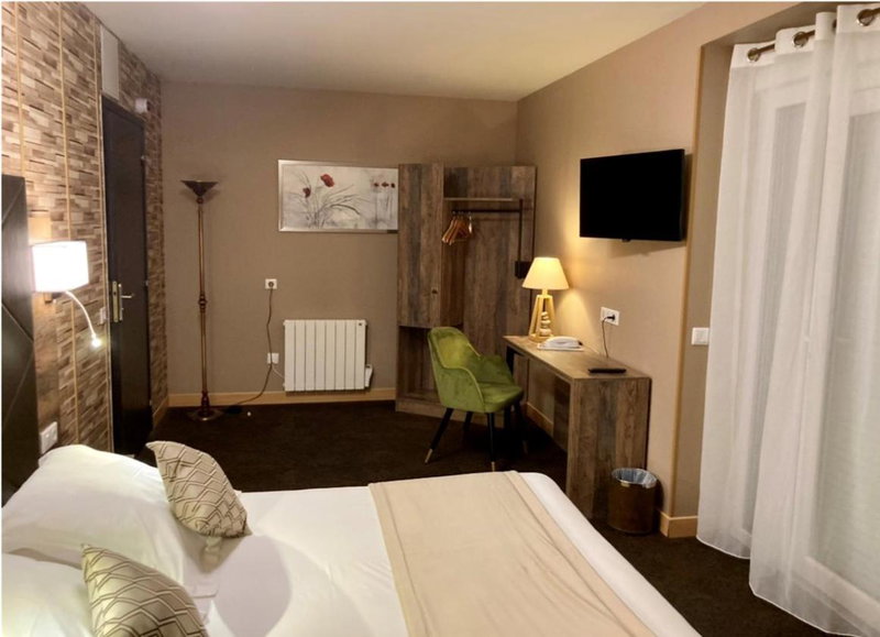 Logis Hôtel & Restaurant - Le Mouton Blanc, Cambrai, France