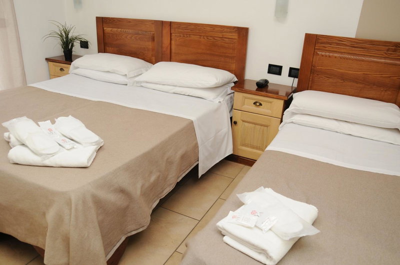 Hotel Fly, Casoria, Italy