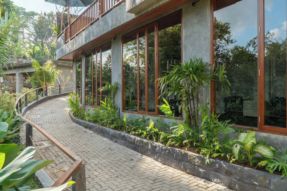 Hotel · The Lumbung Jaya Resort, Pujung