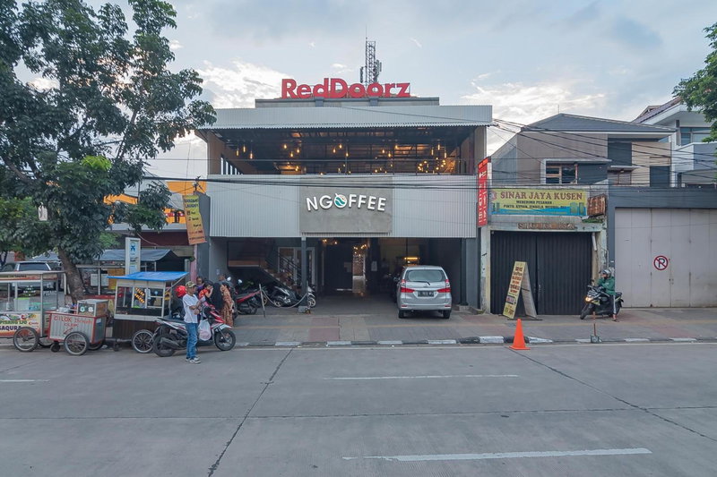 RedDoorz @ Kiaracondong, Bandung, Indonesia