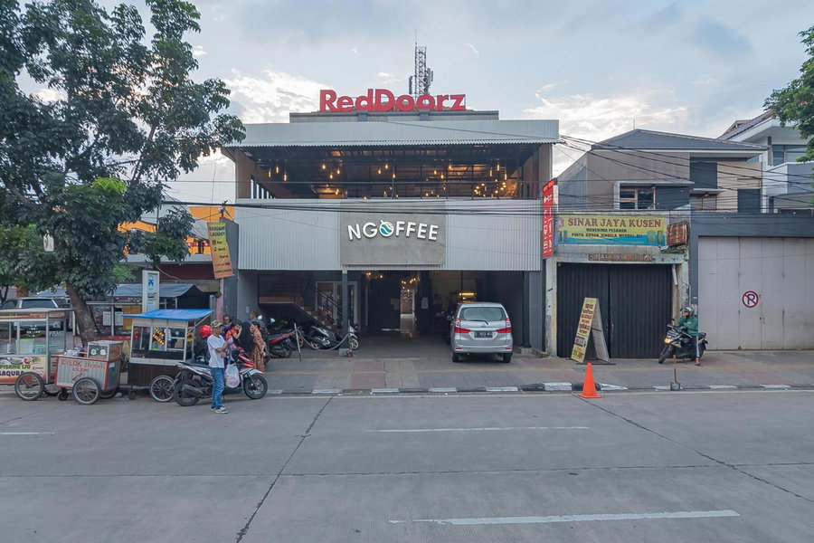 RedDoorz @ Kiaracondong, Bandung, Indonesia