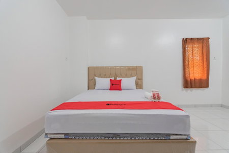 RedDoorz at Vall Guest House Balikpapan, Balikpapan, Indonesia