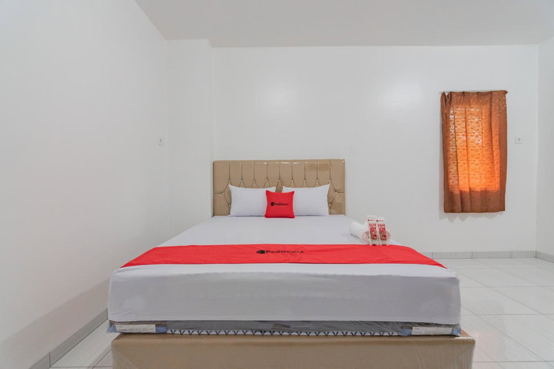 RedDoorz at Vall Guest House Balikpapan, Balikpapan, Indonesia