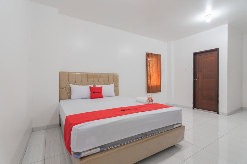 RedDoorz at Vall Guest House Balikpapan, Balikpapan, Indonesia